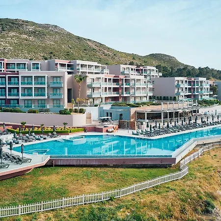 Michelangelo & אתר נופש 5*