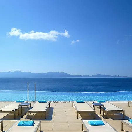 Michelangelo & אתר נופש 5*